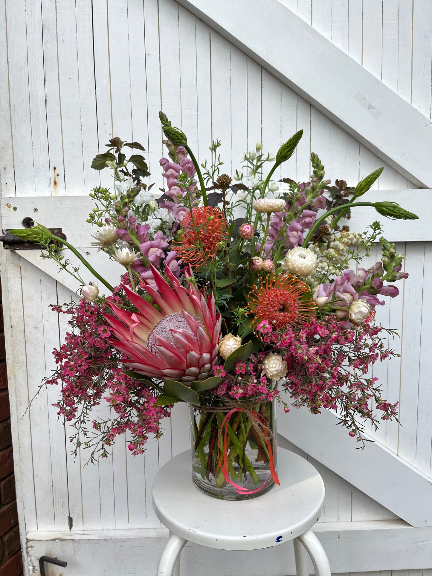 Seasonal large vase