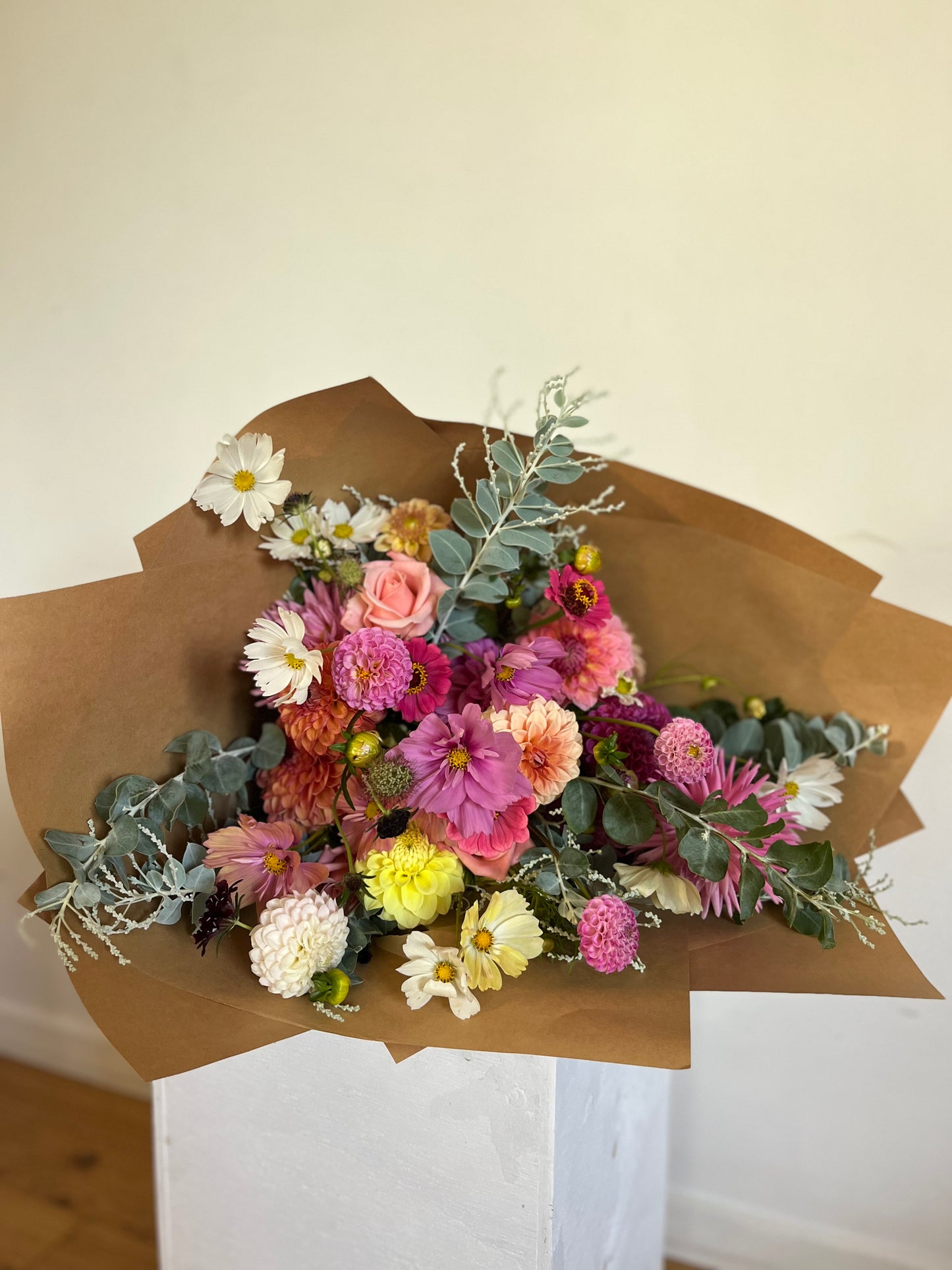 Seasonal large vase